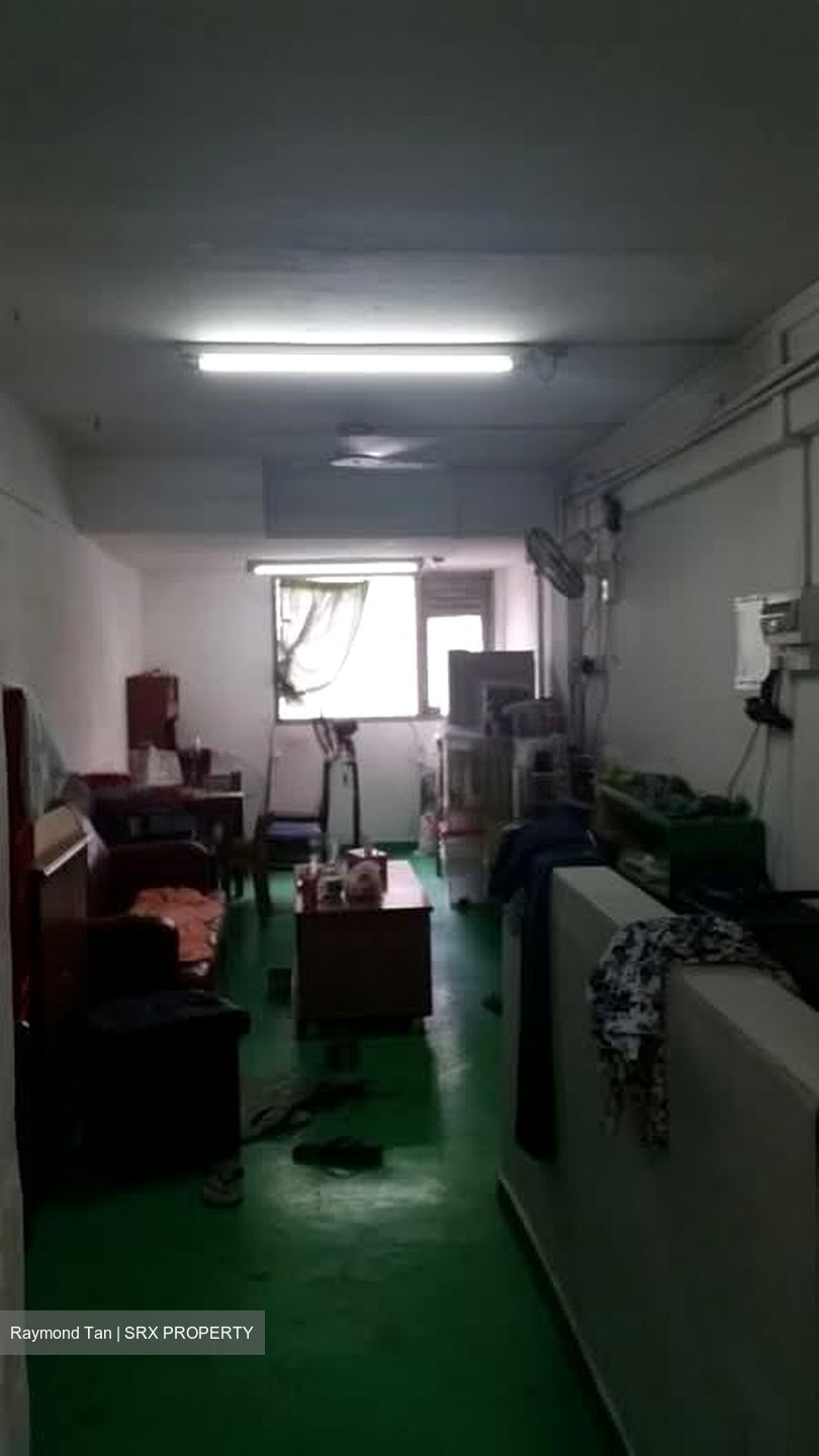 Ang Mo Kio Avenue 10 (D20), Shop House #558239381